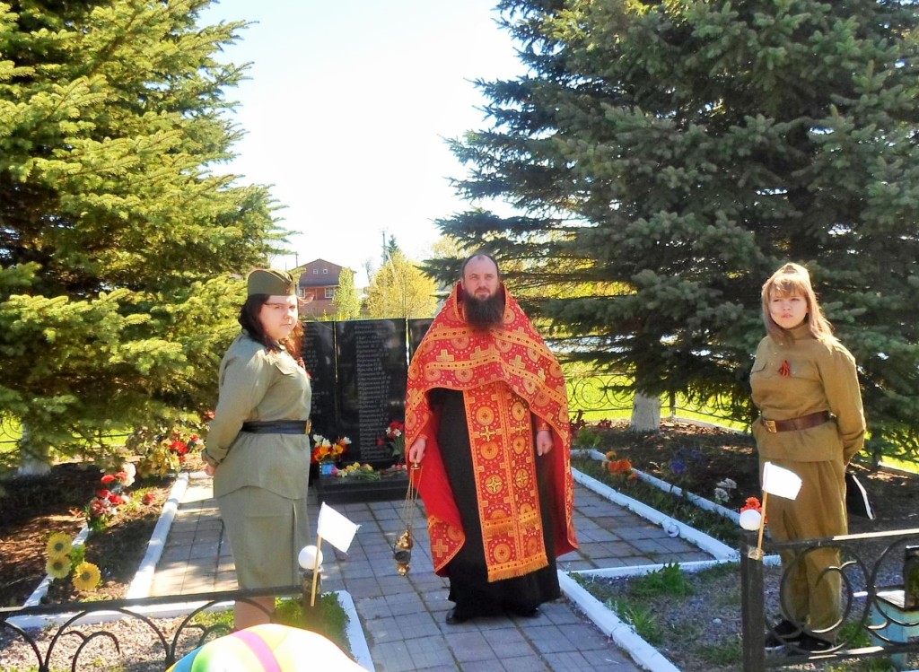 Погода в бужаниново сергиево посадского на 3. Бужаниново памятники. Село Бужаниново храм фото.